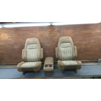 1992-1994 Chevy Suburban Driver and passenger Bucket Seat Assemblies,seat frame,seat cushion,seat tracks,factory center console,1988-1994 Chevy c/k 1500 Regular Cab truck Seats